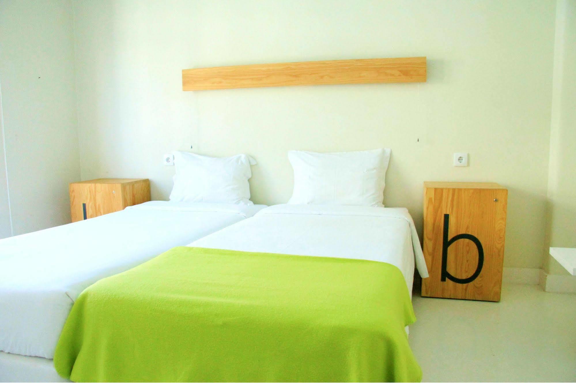 Hostel 4U Lissabon Exterior foto